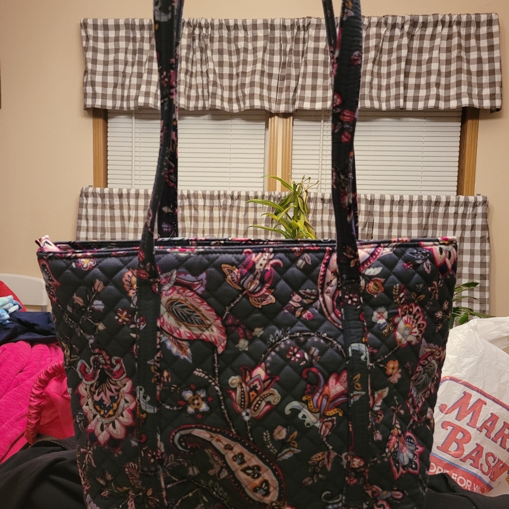 Vera bradley felicity paisley small Vera tote